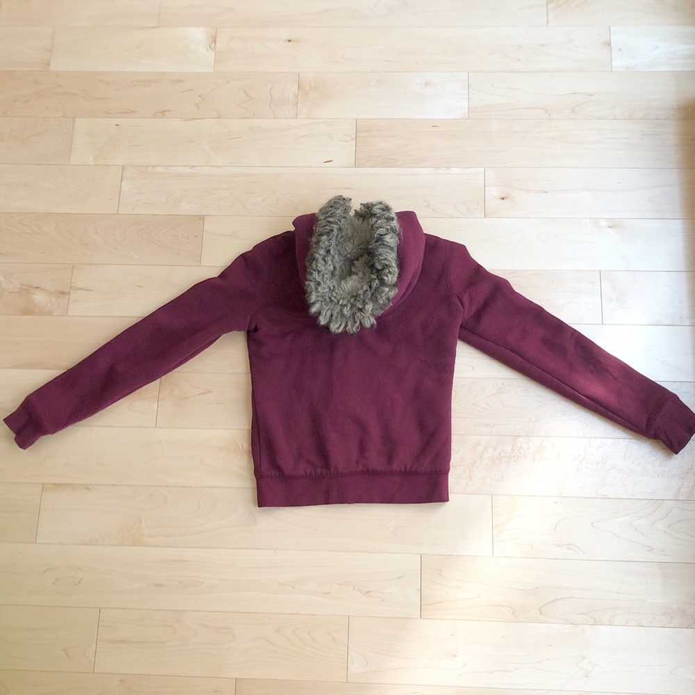 Aeropostale Sweater - Picture 2 of 3